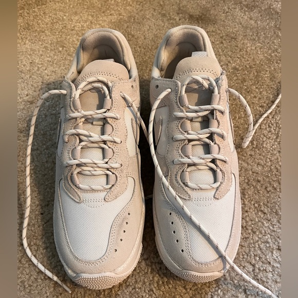 NEW Nike Air Force 1 Wild Sneakers Sz 8 Beige Light Orewood Brown - Picture 4 of 7